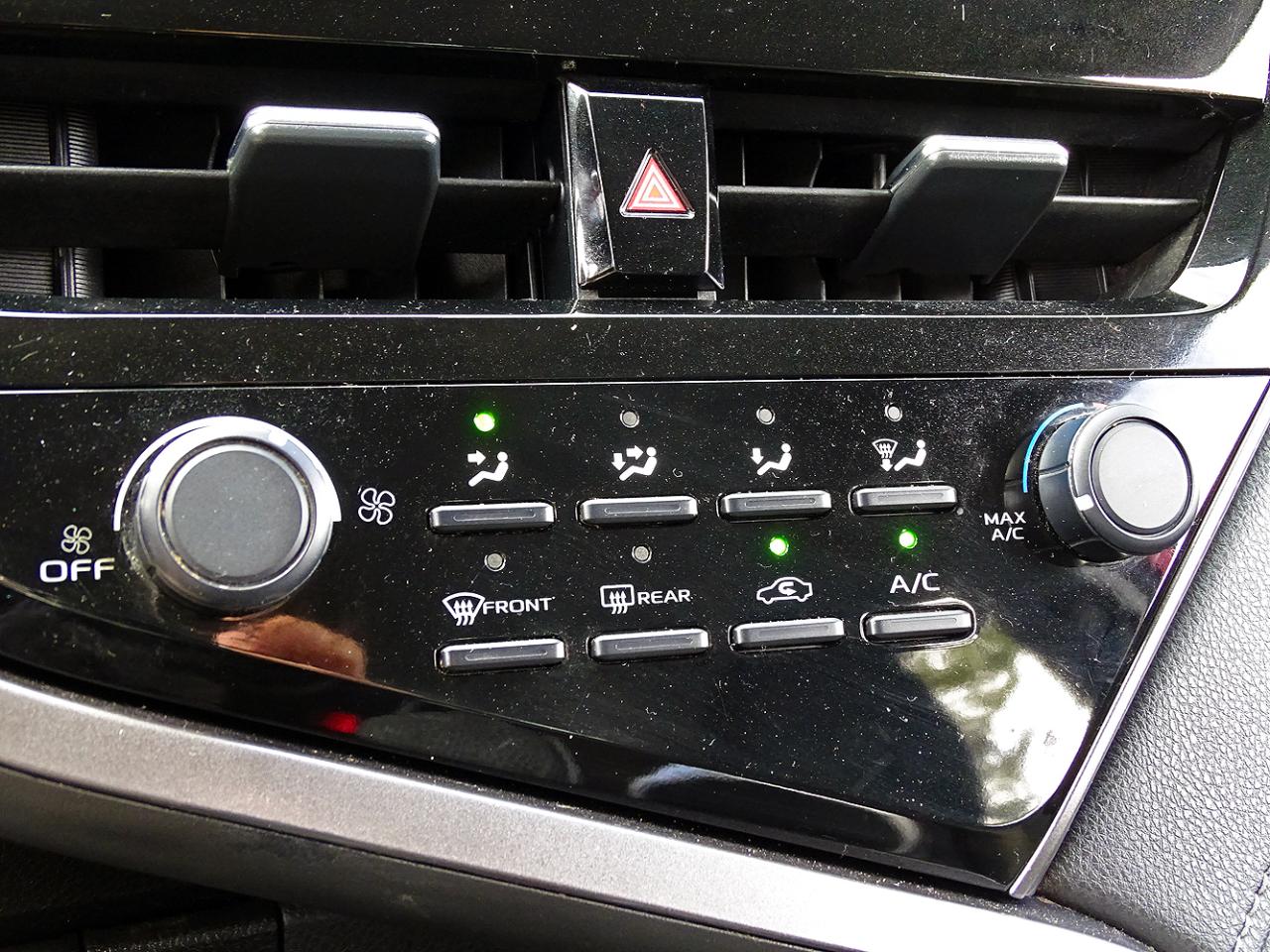 Toyota Camry photo 30