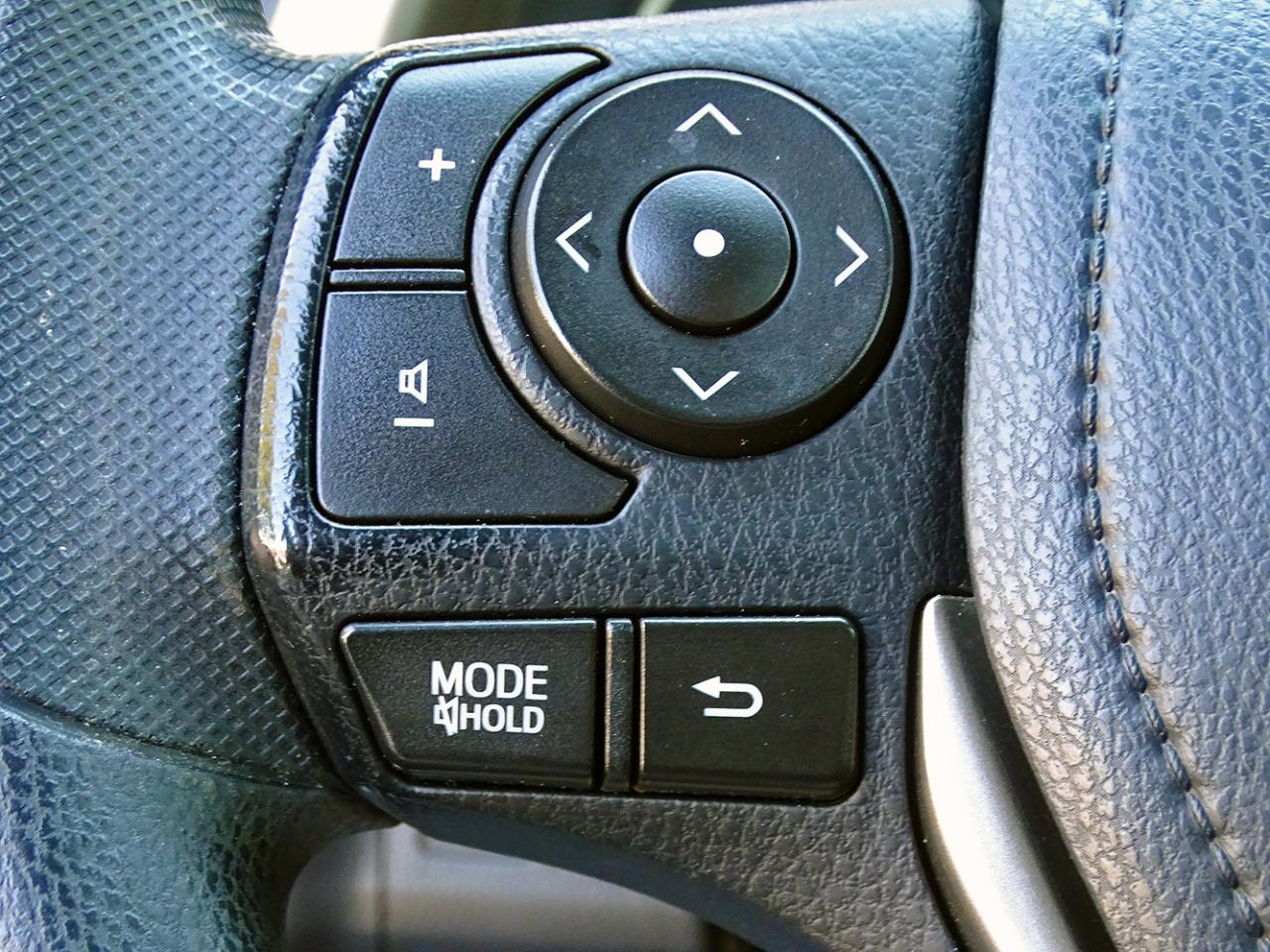 Toyota RAV4 FWD 4dr LE (Natl) 2015