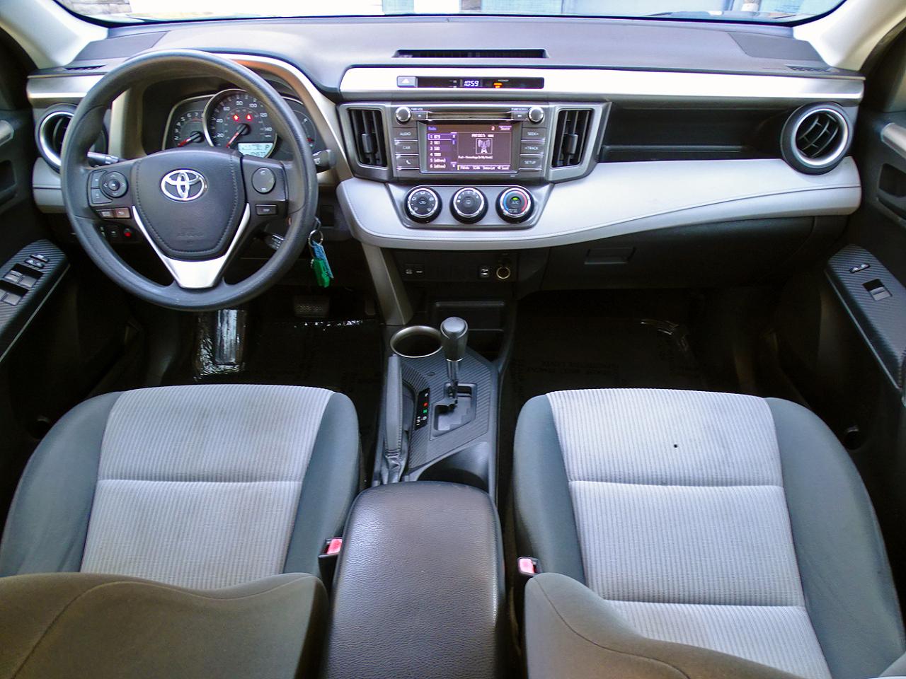 Toyota RAV4 FWD 4dr LE (Natl) 2015