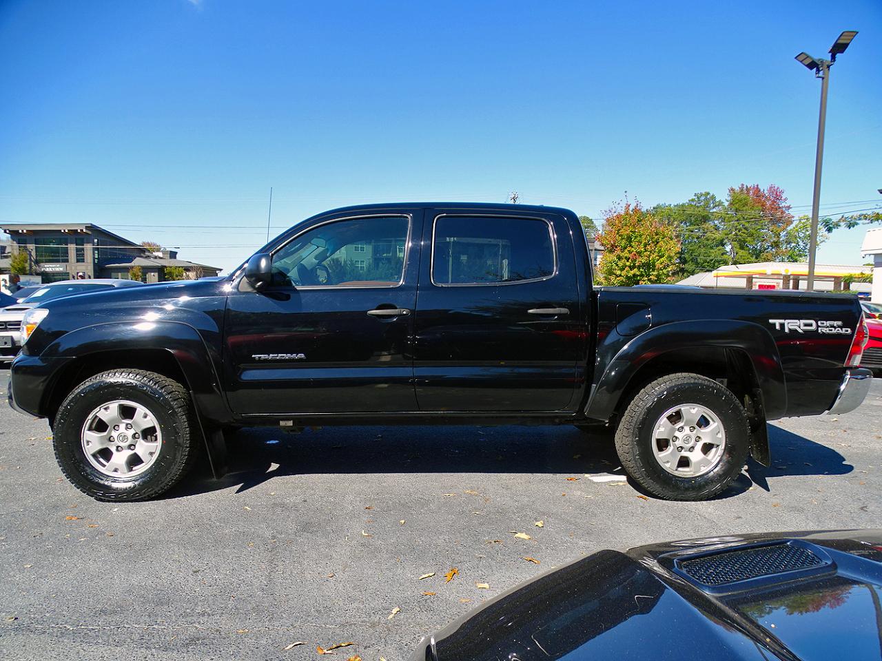 Toyota Tacoma 4WD Double Cab V6 AT TRD Off Road (Natl) 2015