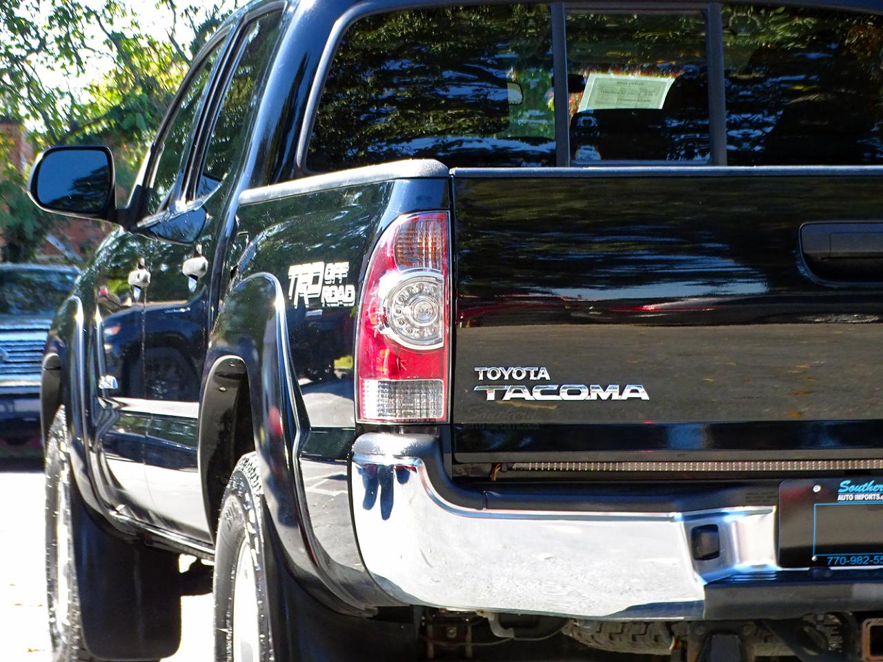 Toyota Tacoma 4WD Double Cab V6 AT TRD Off Road (Natl) 2015