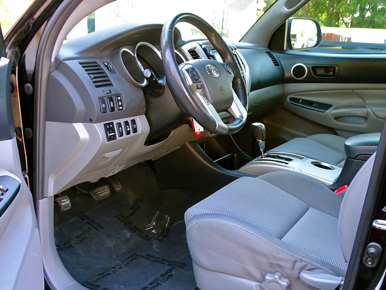 Toyota Tacoma 4WD Double Cab V6 AT TRD Off Road (Natl) 2015