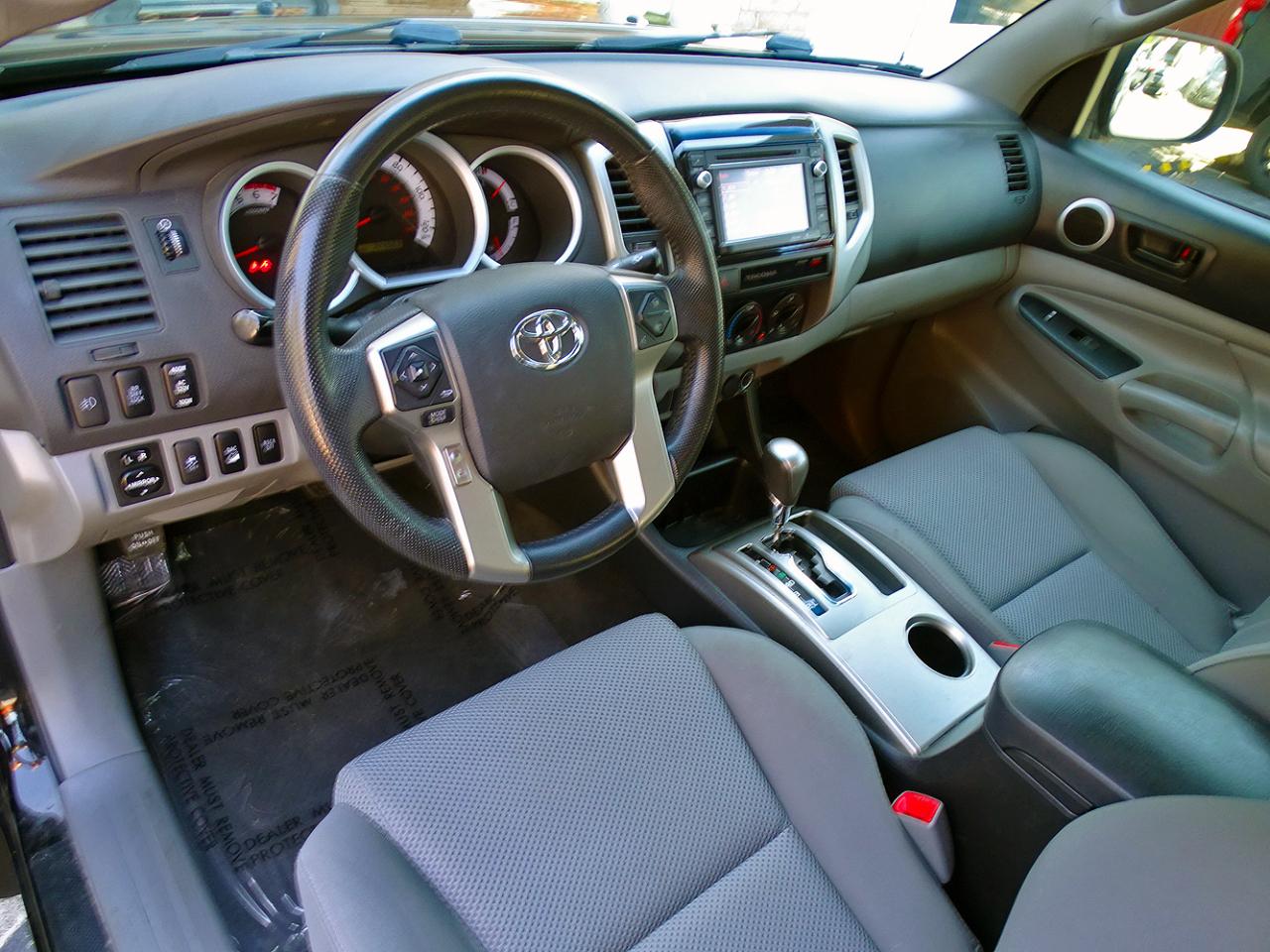 Toyota Tacoma 4WD Double Cab V6 AT TRD Off Road (Natl) 2015