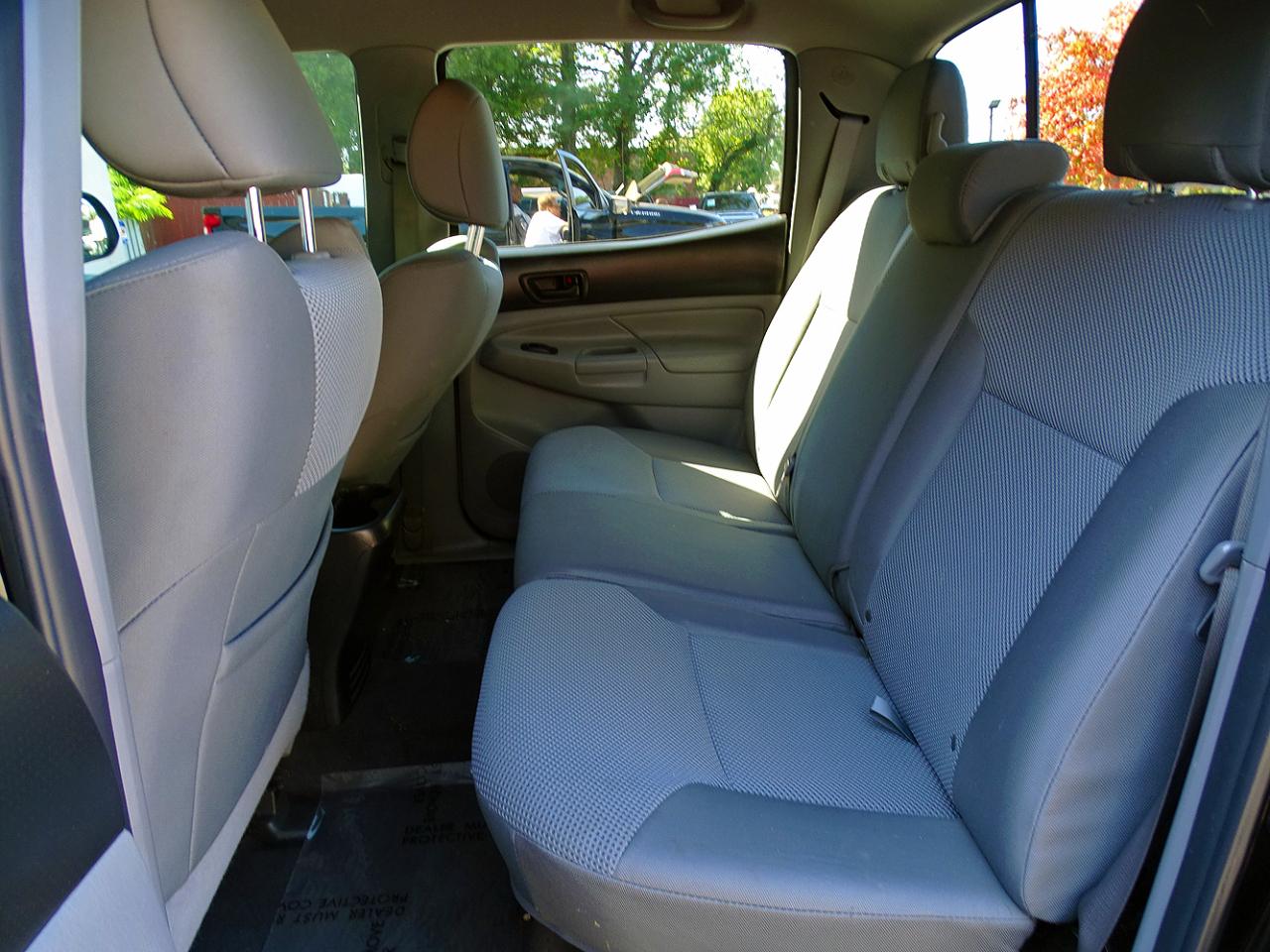 Toyota Tacoma 4WD Double Cab V6 AT TRD Off Road (Natl) 2015