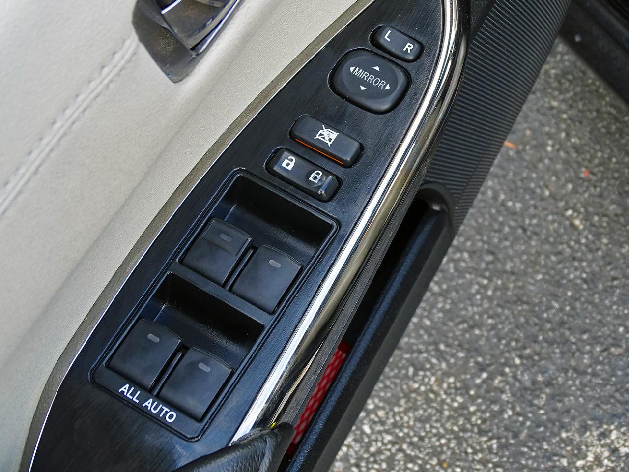 Toyota Avalon photo 25