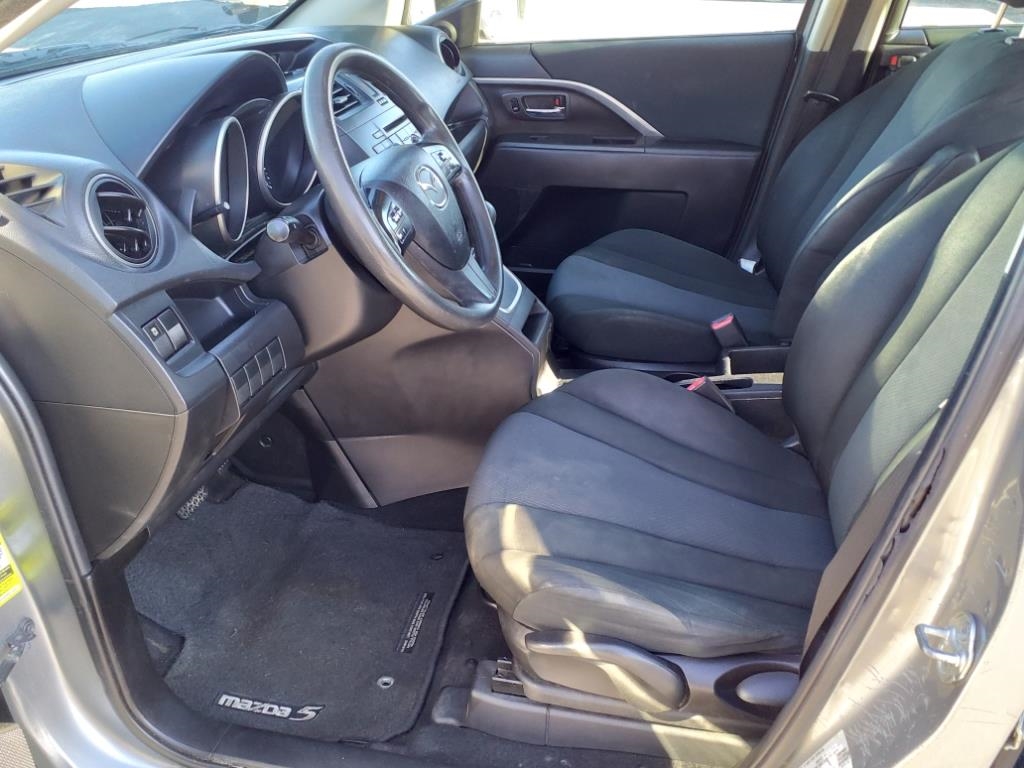 Mazda MAZDA5 4dr Wgn Auto Sport 2015 Mazda MAZDA5 4dr Wgn Auto Sport 2015