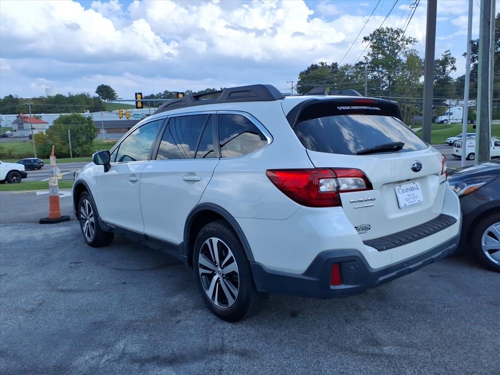 2019 Subaru Outback 2.5i Limited photo 2