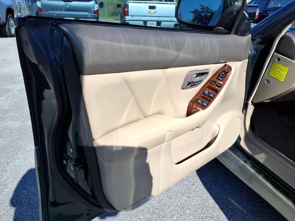 Subaru Legacy Sedan 4dr Outback H6-3.0 Auto 2003