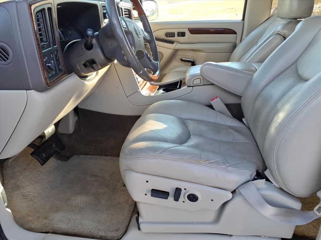 Cadillac Escalade EXT 4dr AWD 2003