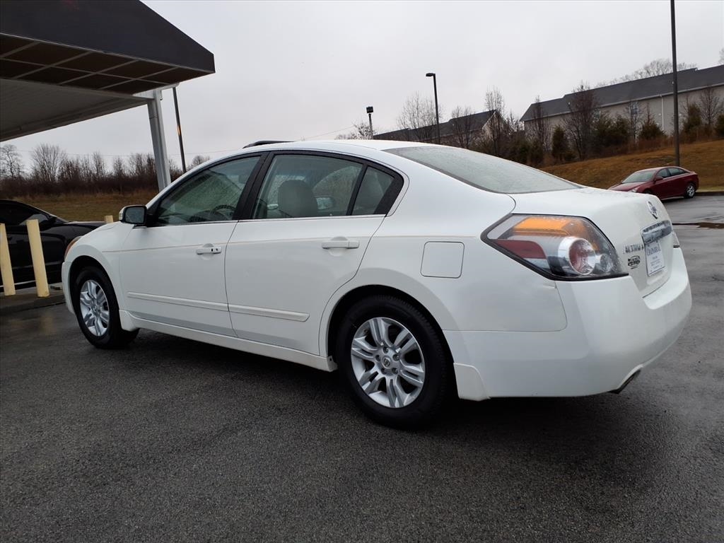 Nissan Altima 4dr Sdn I4 CVT 2.5 SL 2012
