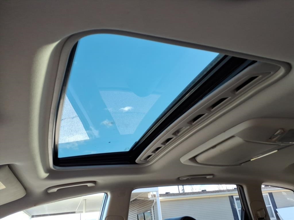 Subaru Tribeca 4dr 3.6R Limited w/Pwr MR Pkg & Nav System & RSES 2011