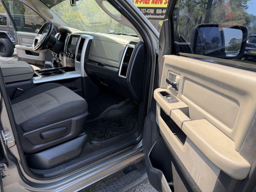 RAM 1500 4WD Quad Cab 140.5" ST 2011