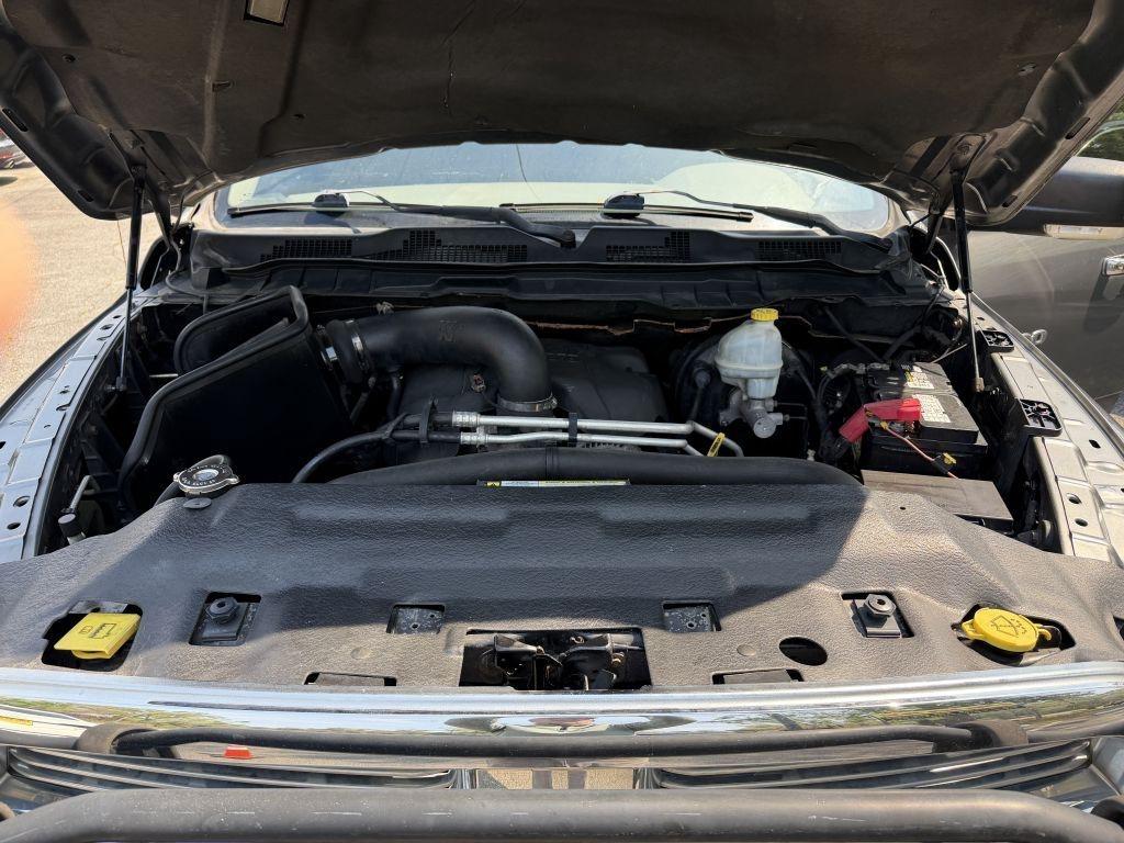 RAM 1500 4WD Quad Cab 140.5" ST 2011