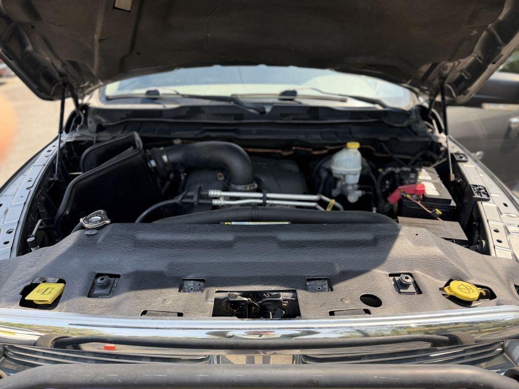 RAM 1500 4WD Quad Cab 140.5" ST 2011