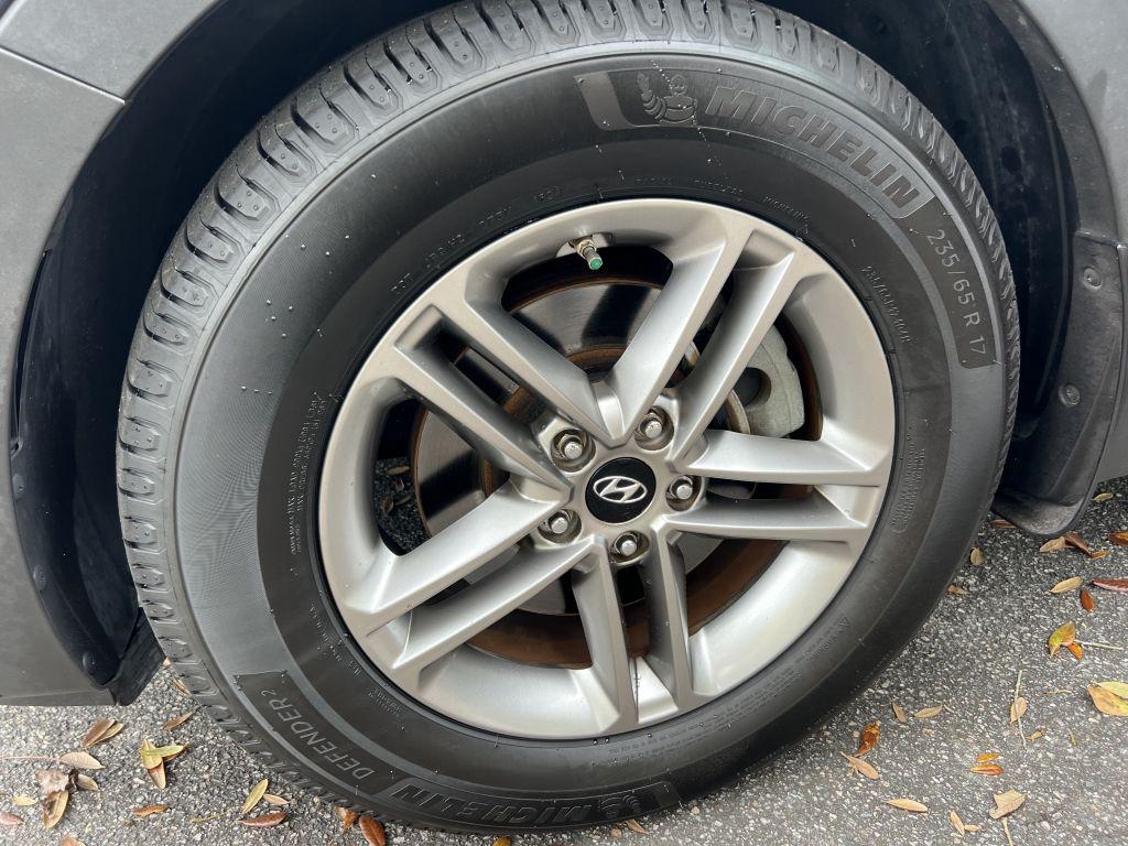 Hyundai Santa Fe Sport 2.4 FWD 2017 Hyundai Santa Fe Sport 2.4 FWD 2017