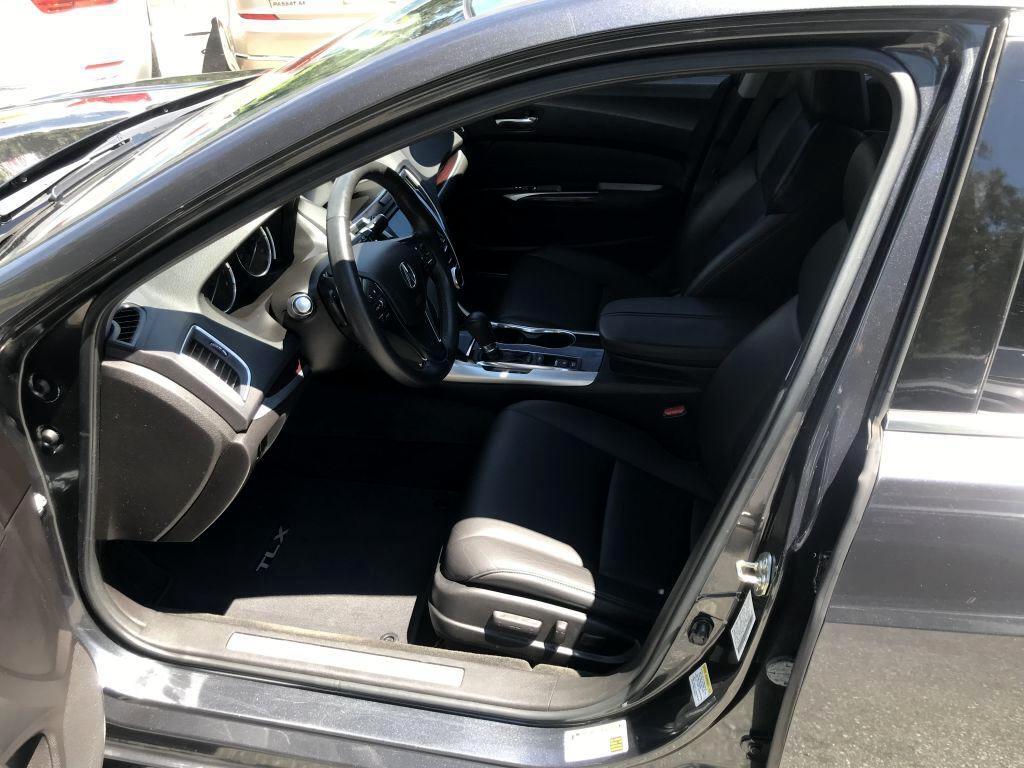 2016 Acura TLX Base photo 7