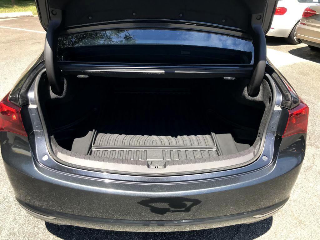 2016 Acura TLX Base photo 13