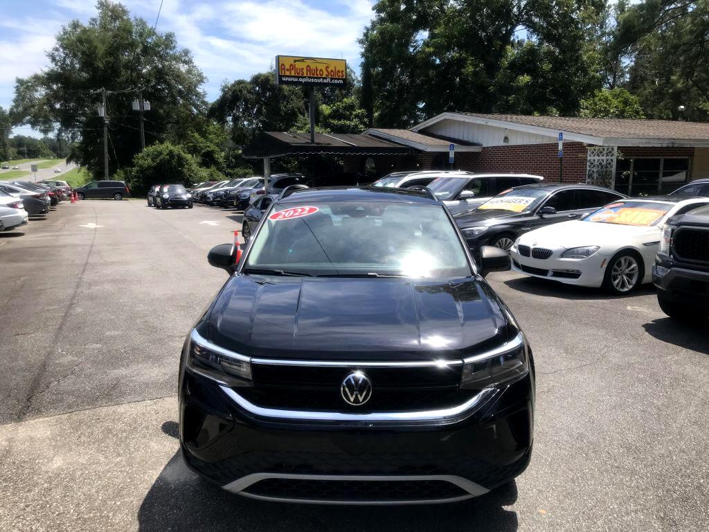 2022 Volkswagen Taos photo 2