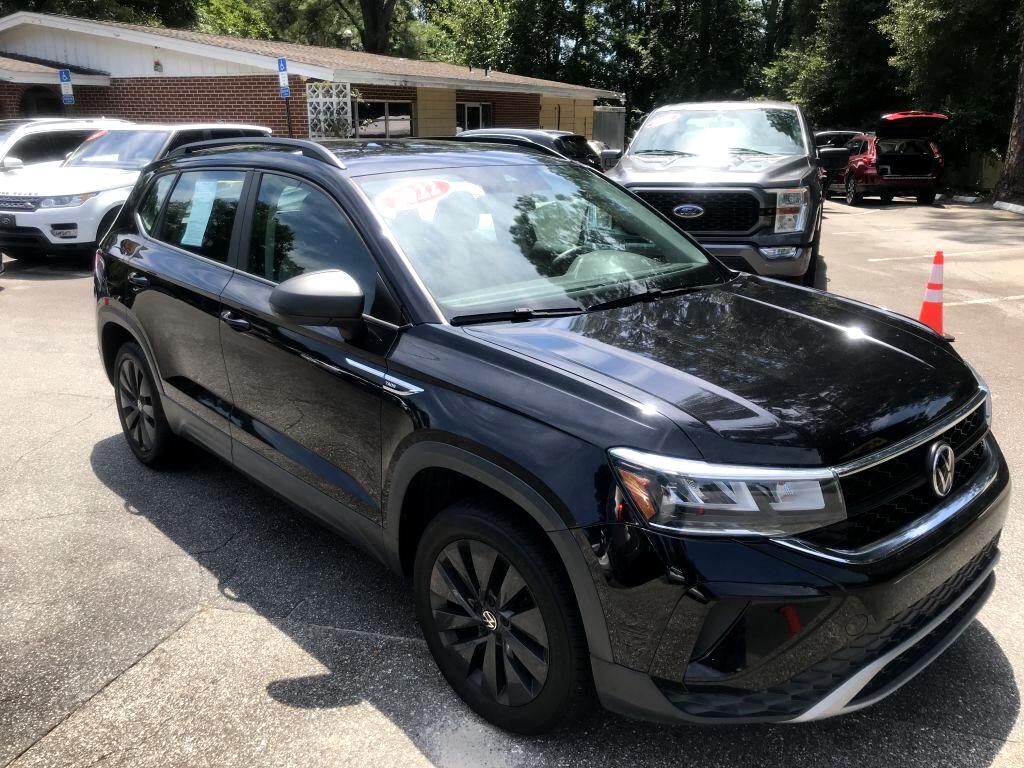 2022 Volkswagen Taos photo 3