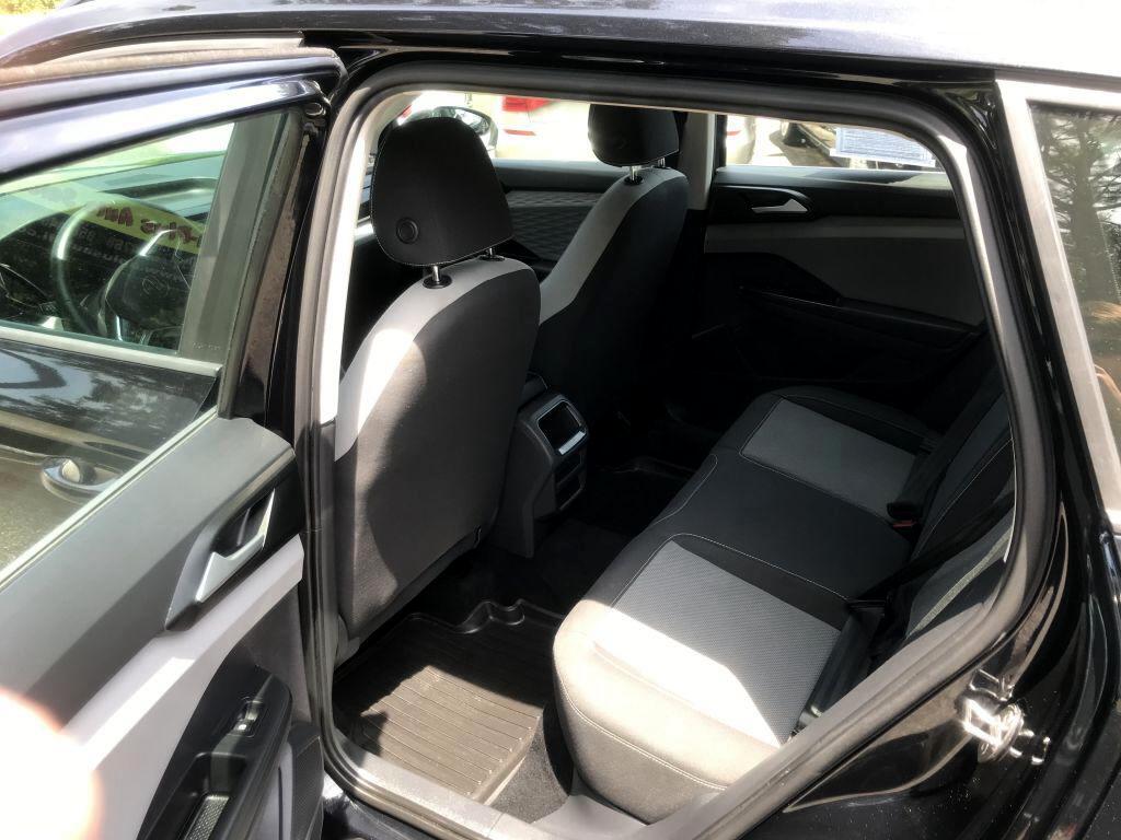 2022 Volkswagen Taos photo 7