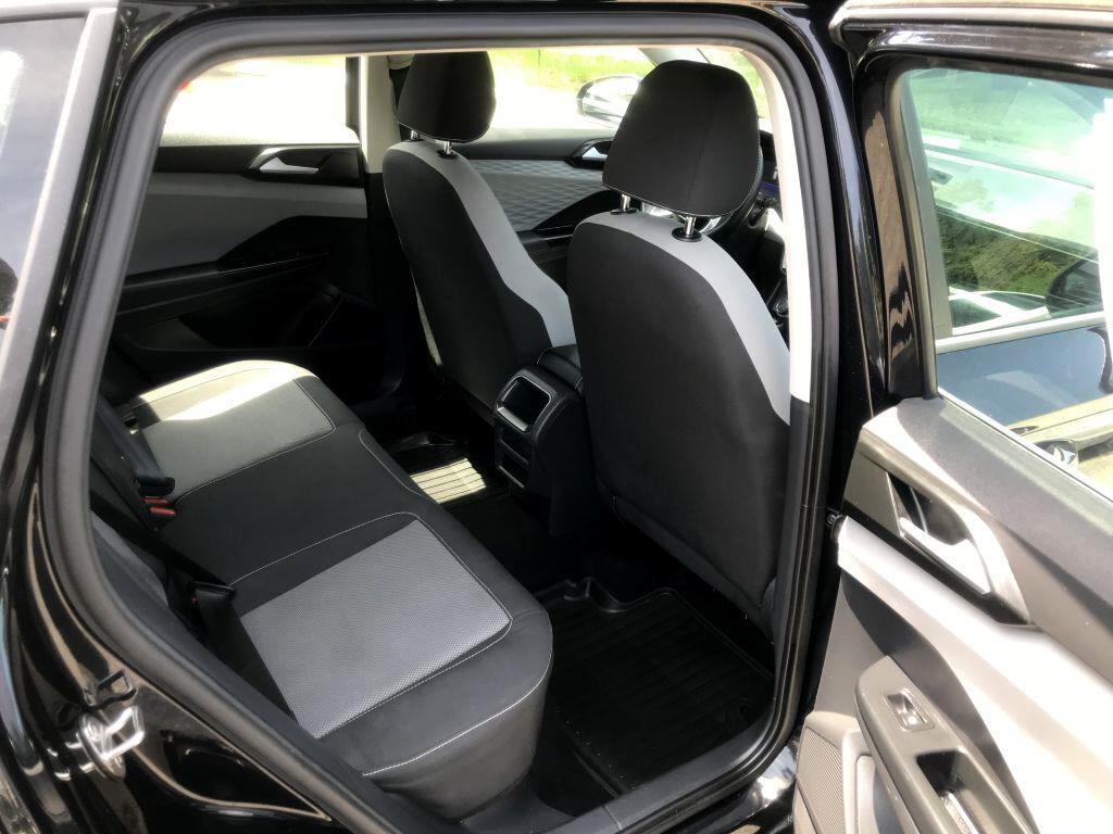 2022 Volkswagen Taos photo 9