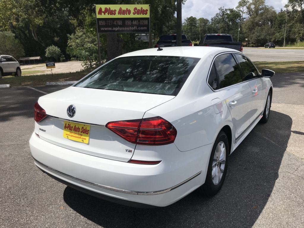 2016 Volkswagen Passat TDI S R-Line photo 4