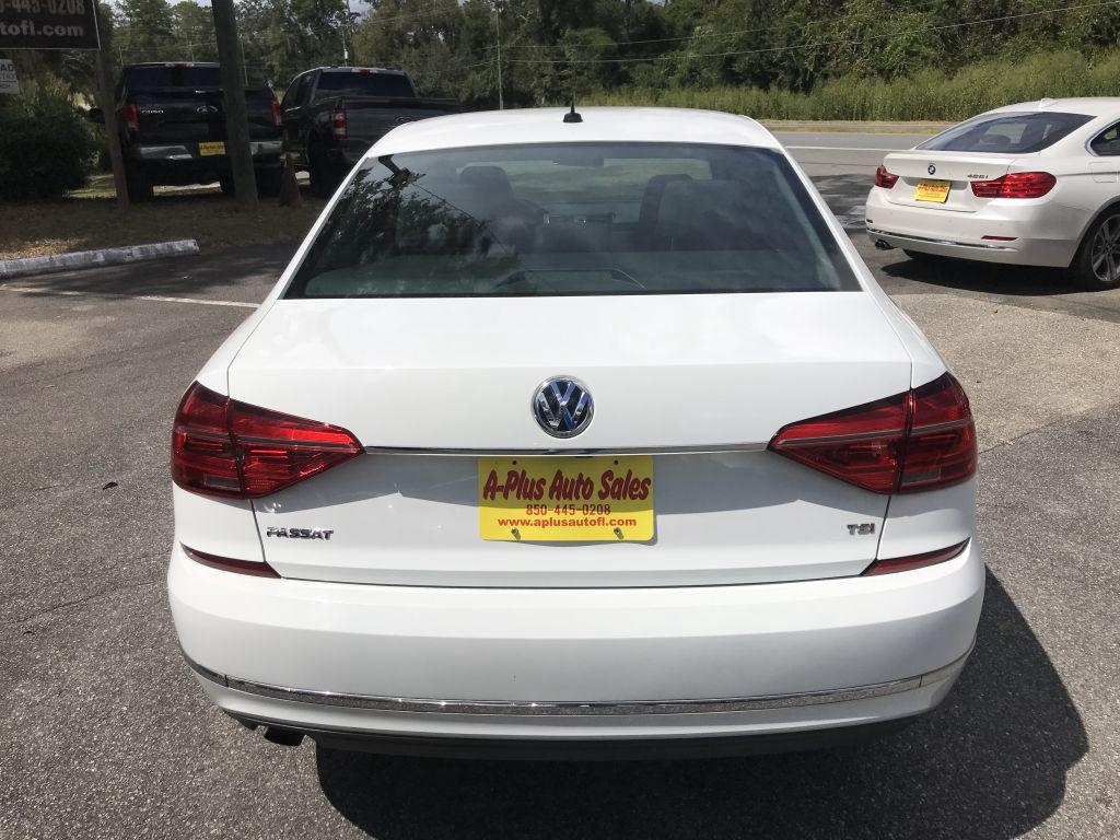 2016 Volkswagen Passat TDI S R-Line photo 5