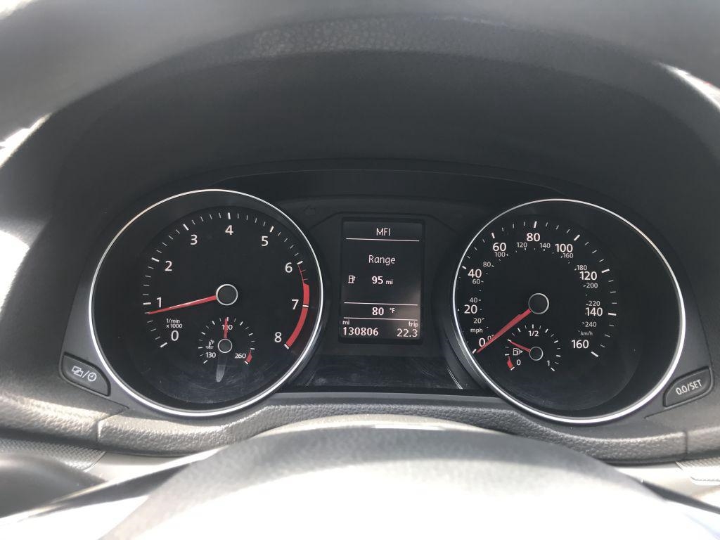 2016 Volkswagen Passat TDI S R-Line photo 12