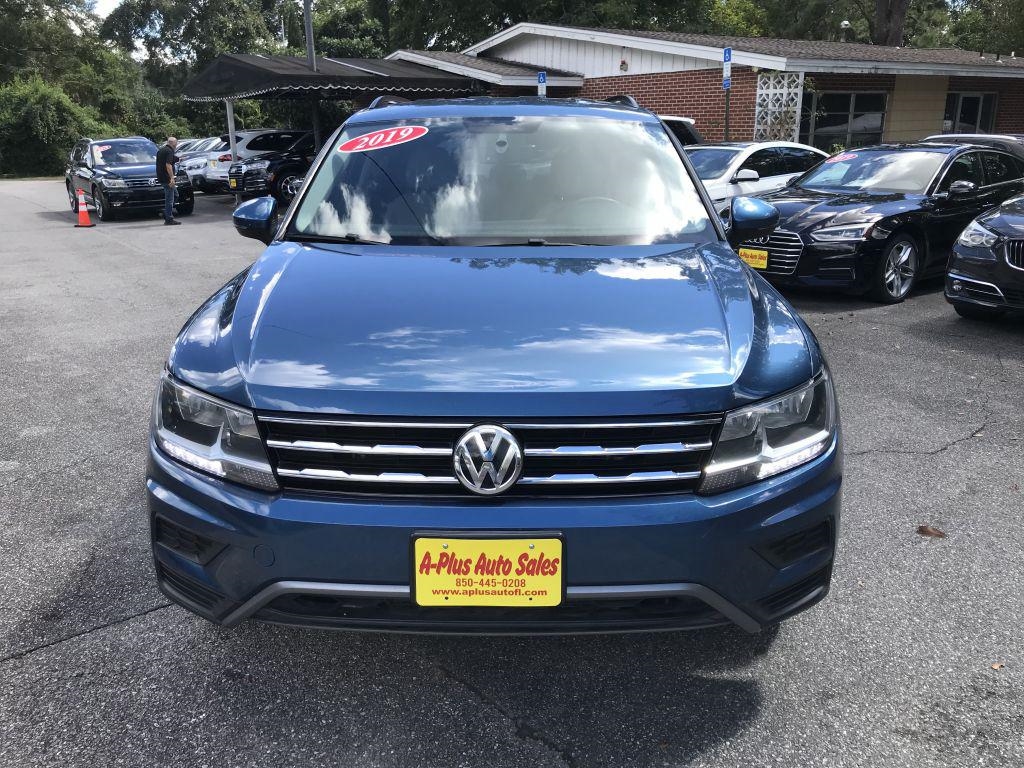 2019 Volkswagen Tiguan S photo 2