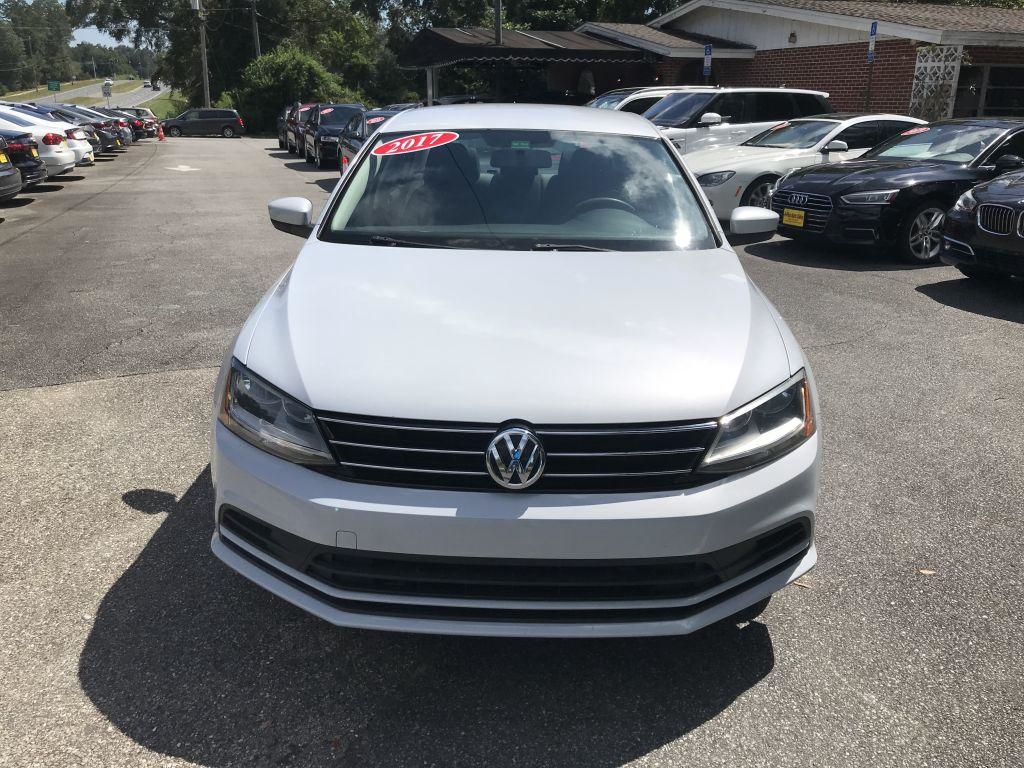 2017 Volkswagen Jetta S photo 2