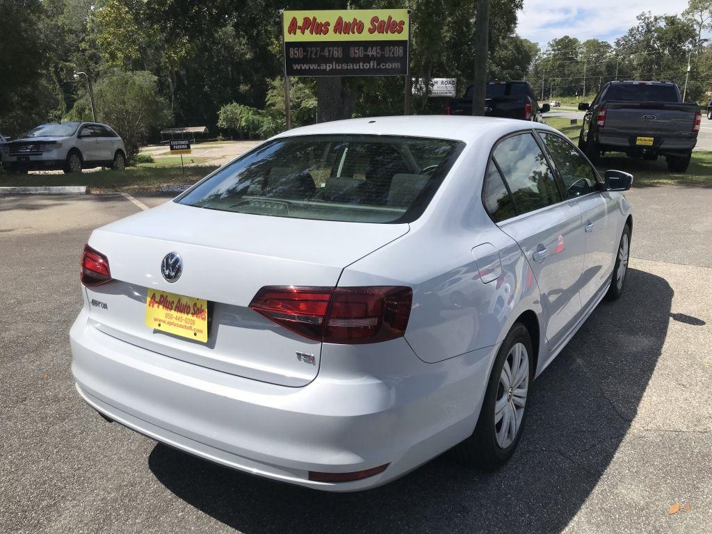 2017 Volkswagen Jetta S photo 4