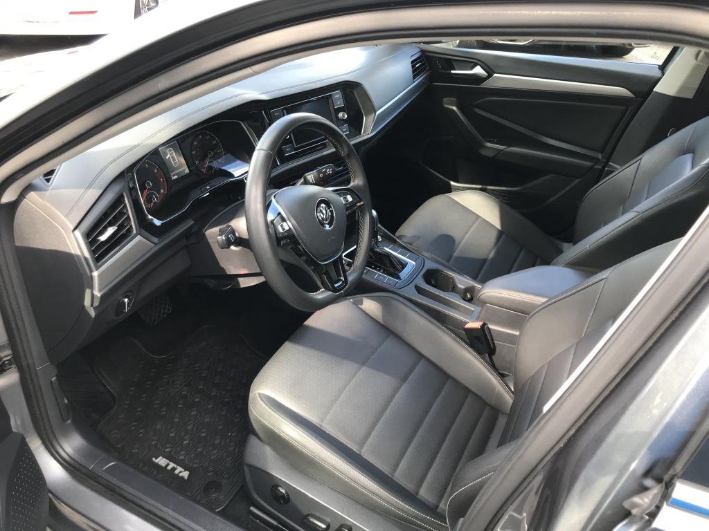 2021 Volkswagen Jetta SE R-Line photo 6