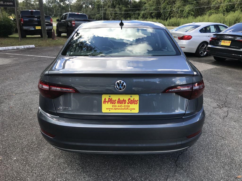 2021 Volkswagen Jetta SE R-Line photo 11