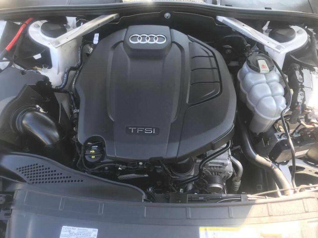 Audi A4 Premium Plus 4D Sdn at Qtro 2.0T 2019 Audi A4 Premium Plus 4D Sdn at Qtro 2.0T 2019