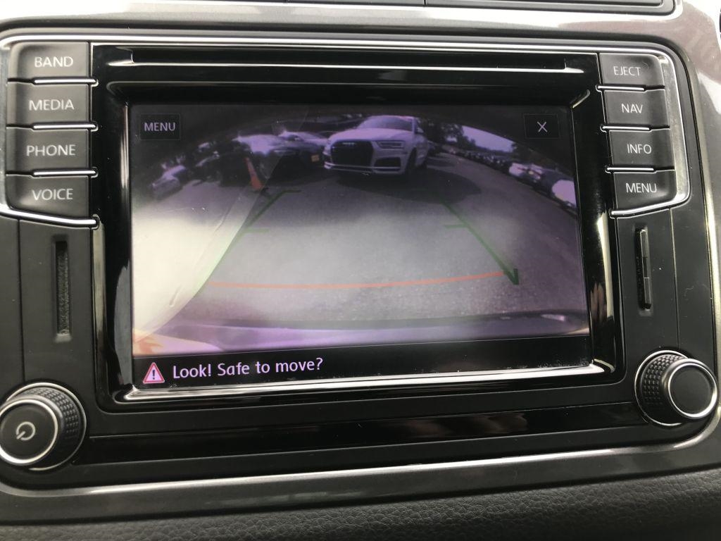 Volkswagen Tiguan Sport 4D SUV FWD 2017