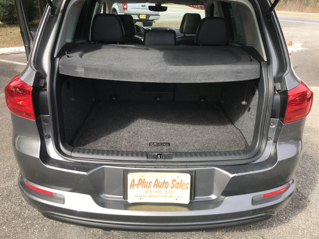 Volkswagen Tiguan Sport 4D SUV FWD 2017