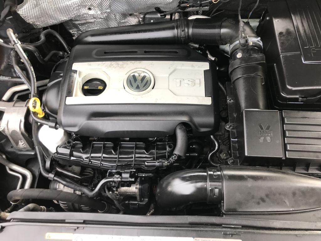 Volkswagen Tiguan Sport 4D SUV FWD 2017