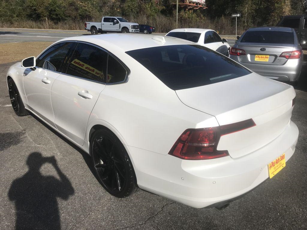 Volvo S90  2017