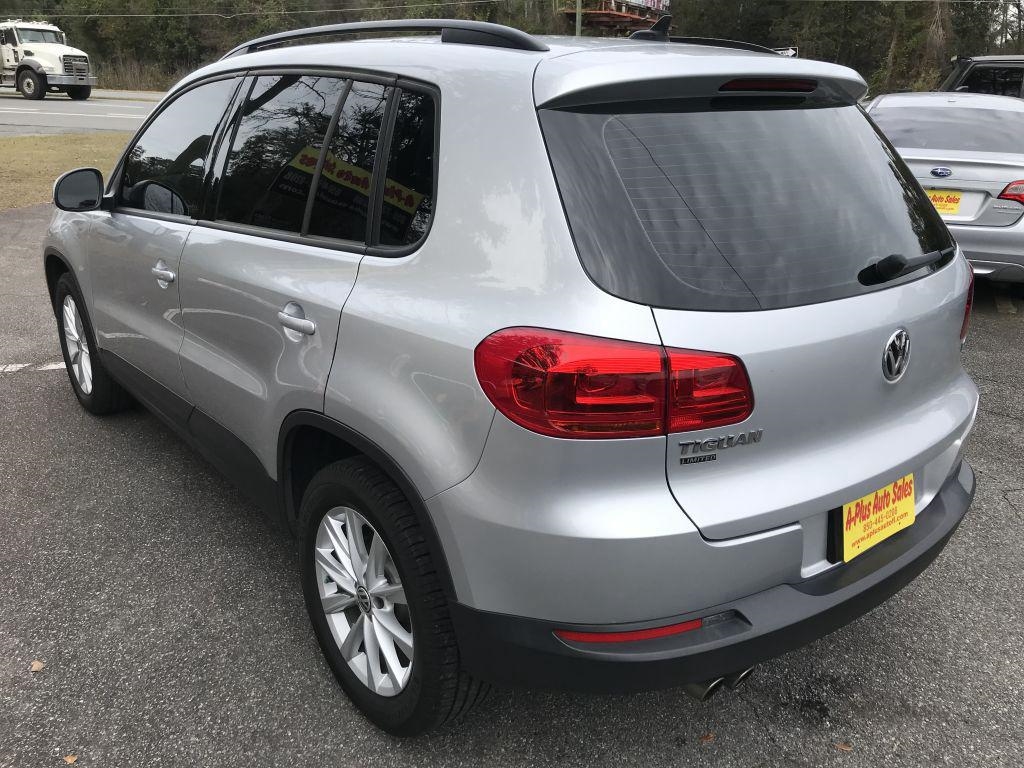 Volkswagen Tiguan S 4D SUV FWD 2017