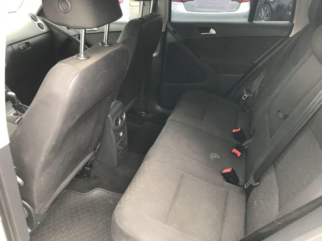 Volkswagen Tiguan S 4D SUV FWD 2017