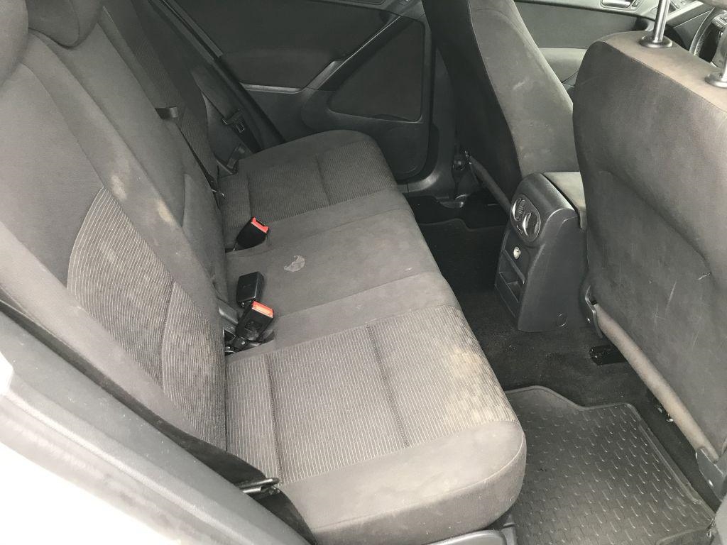 Volkswagen Tiguan S 4D SUV FWD 2017