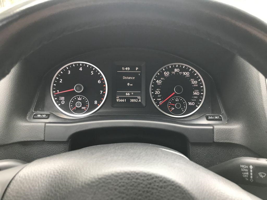 Volkswagen Tiguan S 4D SUV FWD 2017