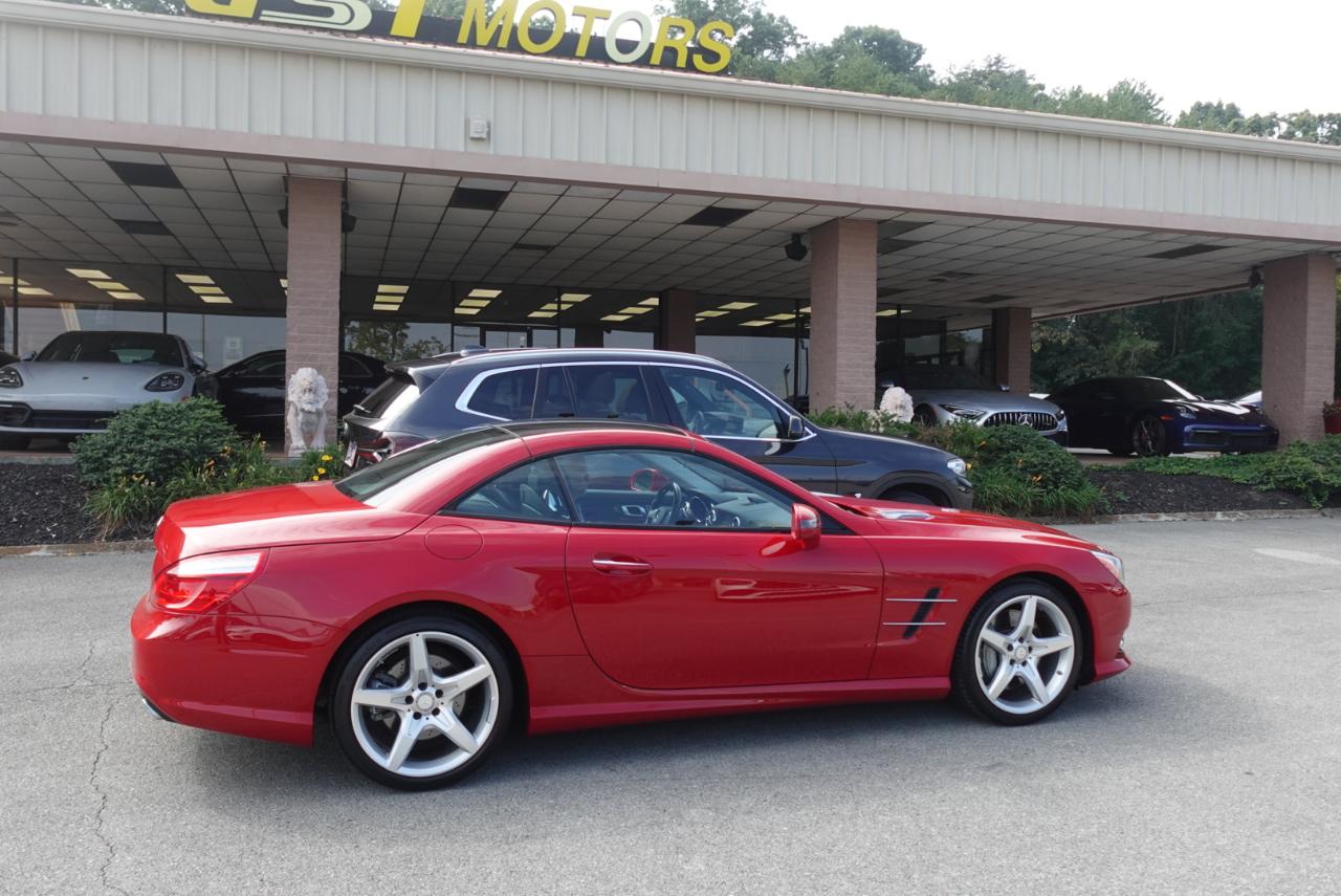 Mercedes-Benz SL-Class SL550R 2013