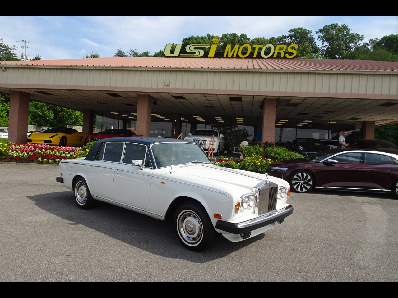 1980 Rolls Royce Silver Shadow II gợi lên những chiếc xe cổ điển