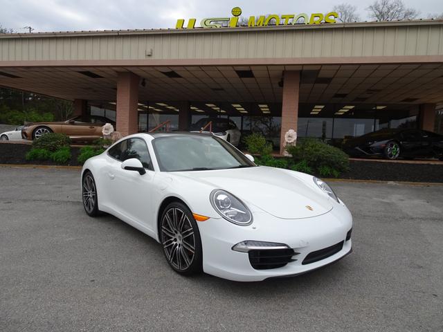 White 2016 Porsche 911 Coupe Rear-Wheel Drive Automatic