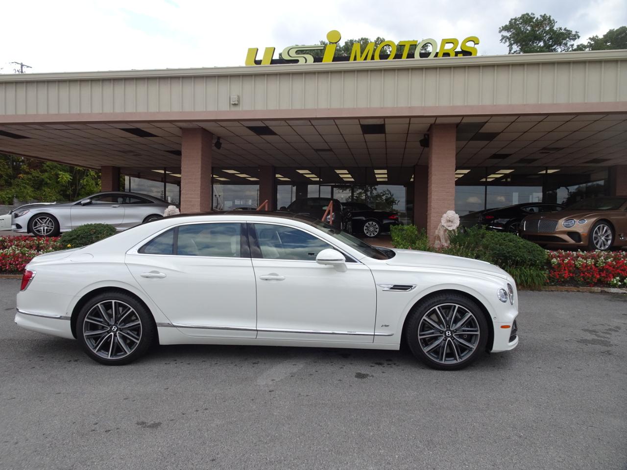Bentley Flying Spur V8 2021