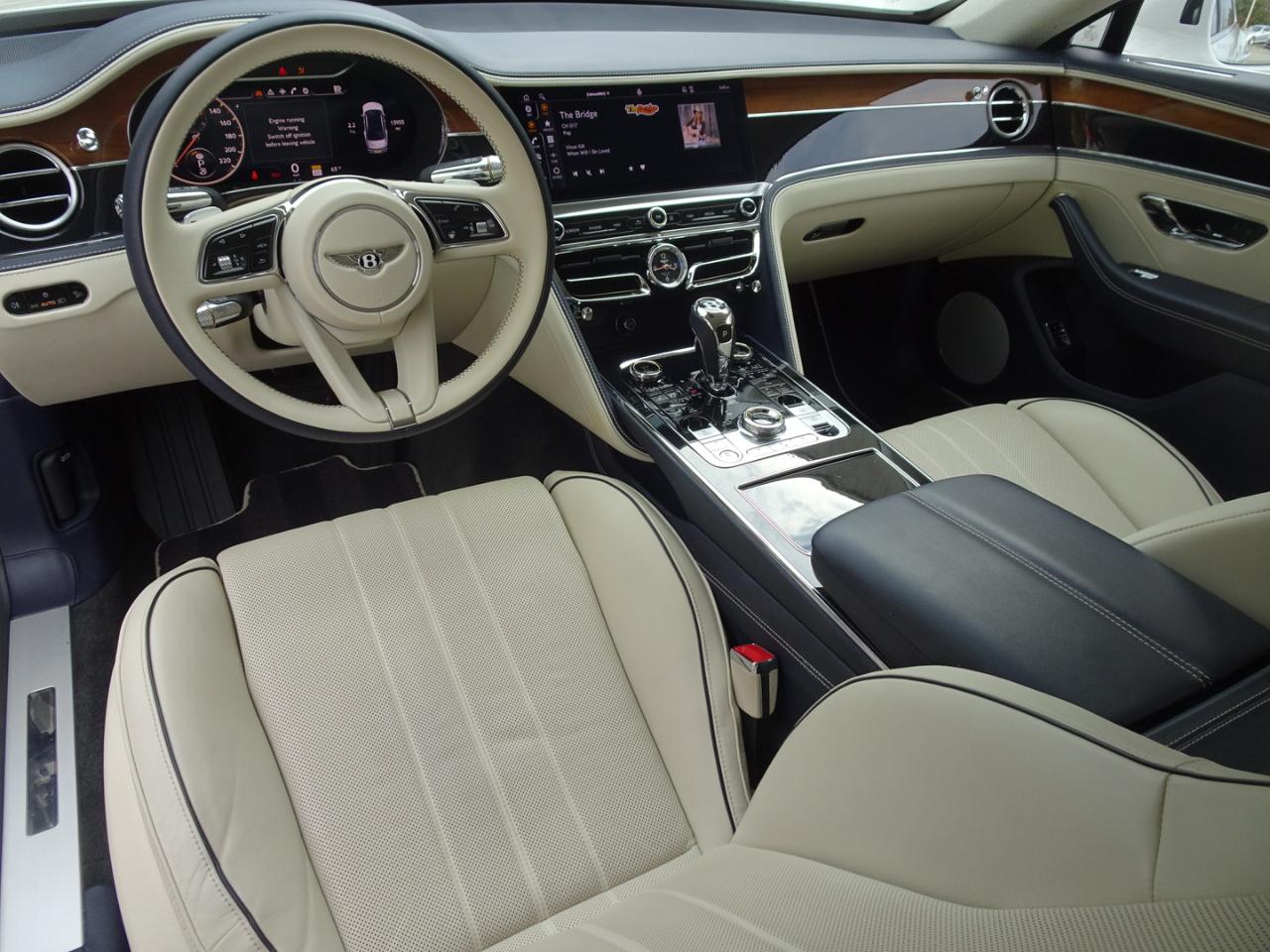 Bentley Flying Spur V8 2021