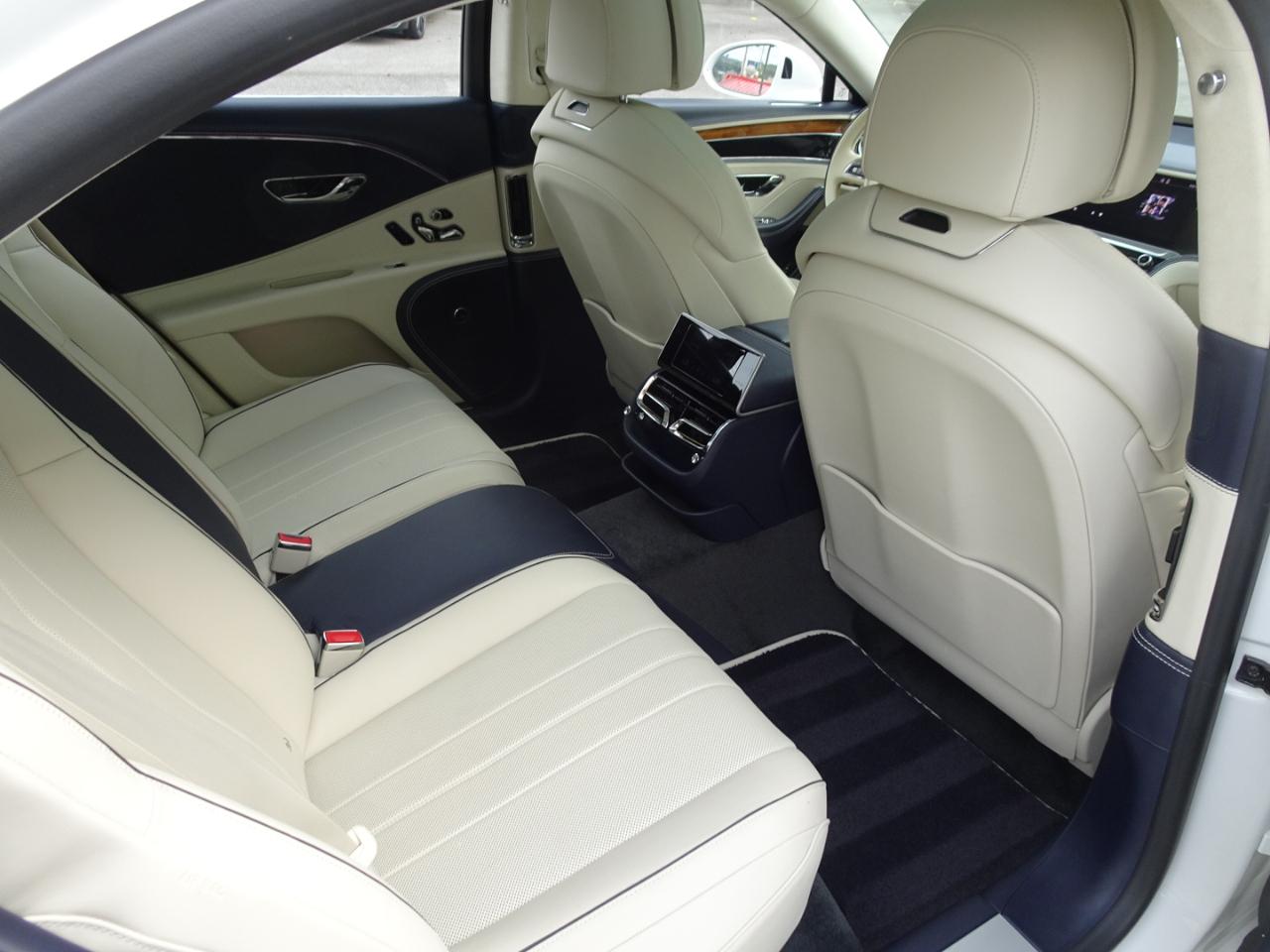 Bentley Flying Spur V8 2021