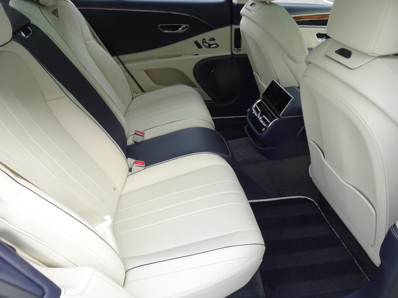Bentley Flying Spur V8 2021