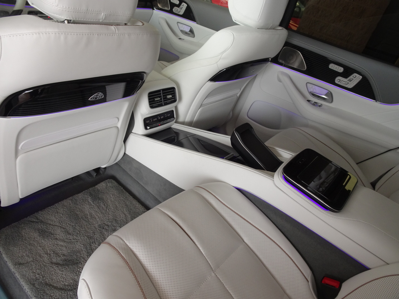 Mercedes-Benz GLS-Class GLS600 4MATIC 2023